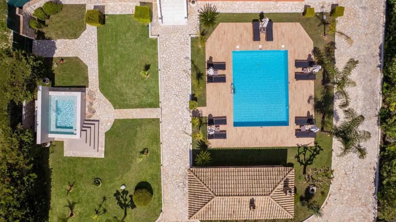 Amalthia Villa Mouzákion Buitenkant foto