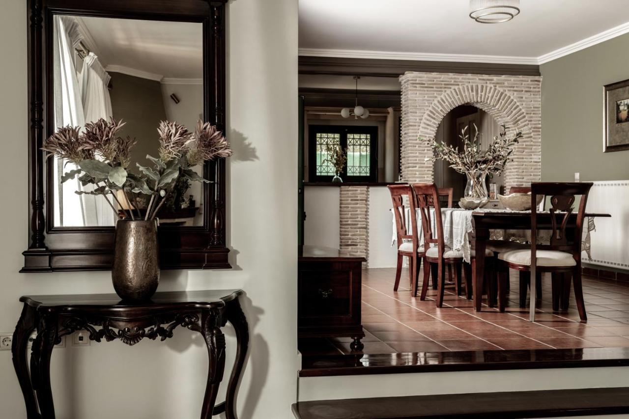 Amalthia Villa Mouzákion Buitenkant foto