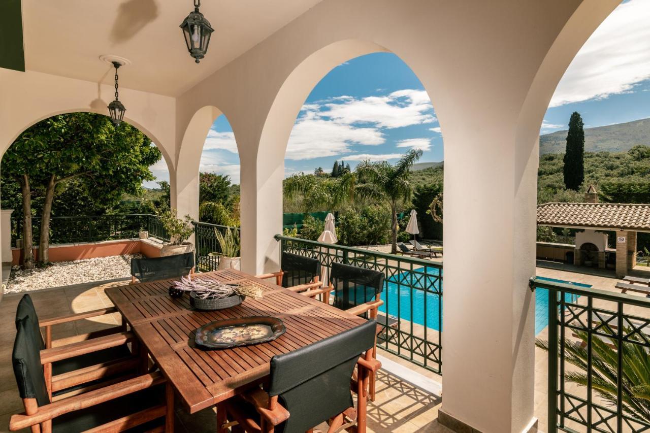 Amalthia Villa Mouzákion Buitenkant foto