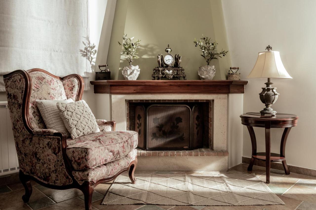 Amalthia Villa Mouzákion Buitenkant foto